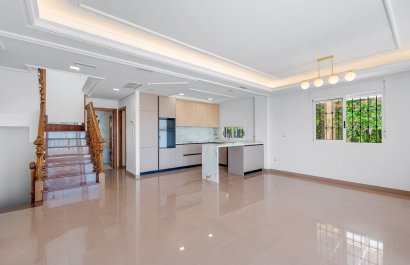 Resale - Villa - Torrevieia - Torrevieja