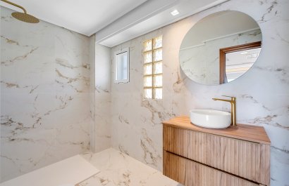 Resale - Villa - Torrevieia - Torrevieja