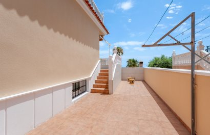 Resale - Villa - Torrevieia - Torrevieja