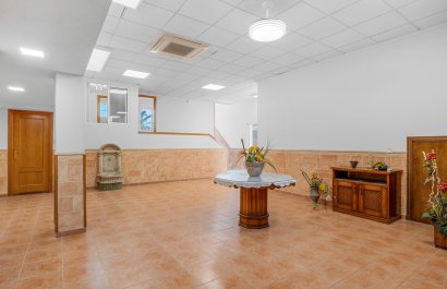 Resale - Villa - Torrevieia - Torrevieja