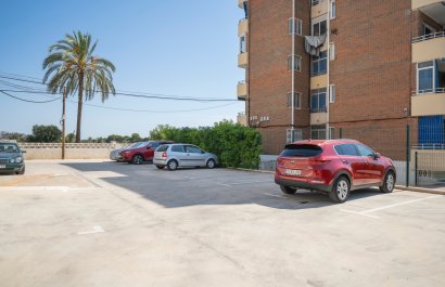 Resale - Apartment / flat - Orihuela Costa - Punta Prima