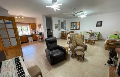 Resale - Villa - Daya Nueva