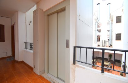 Resale - Apartment / flat - Orihuela Costa - Villamartín