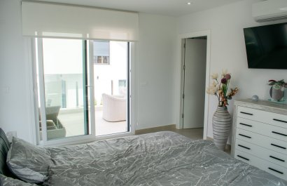 Reventa - Villa - Vistabella