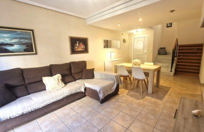 Resale - Townhouse / Duplex / Corner - Torrevieia - Aguas Nuevas