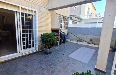 Resale - Townhouse / Duplex / Corner - Torrevieia - Aguas Nuevas