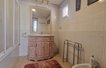 Resale - Townhouse / Duplex / Corner - Torrevieia - Aguas Nuevas