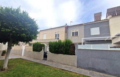 Resale - Townhouse / Duplex / Corner - Torrevieia - Aguas Nuevas