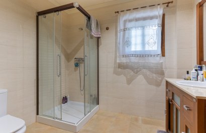 Resale - Villa - Los Montesinos - La Herrada