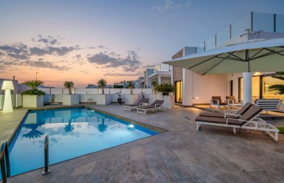 Resale - Villa - Orihuela Costa - Villamartín