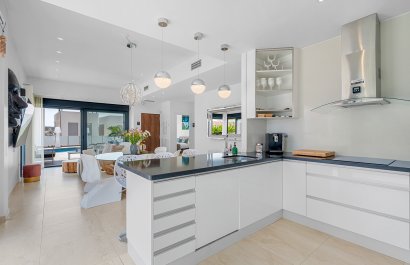 Resale - Villa - Orihuela Costa - Villamartín