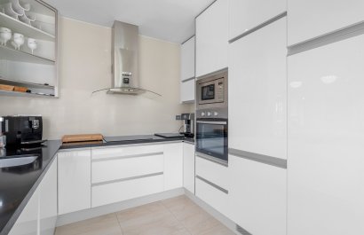 Resale - Villa - Orihuela Costa - Villamartín