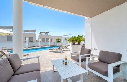 Resale - Villa - Orihuela Costa - Villamartín