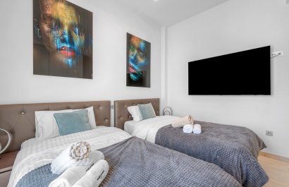 Resale - Villa - Orihuela Costa - Villamartín