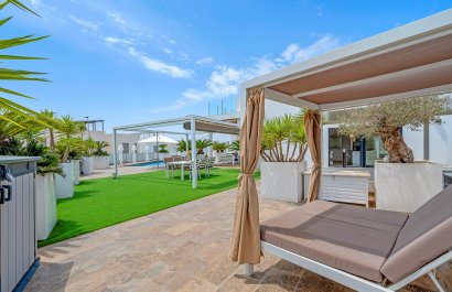 Resale - Villa - Orihuela Costa - Villamartín