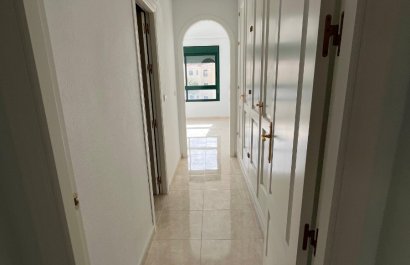 Resale - Apartment / flat - Orihuela Costa