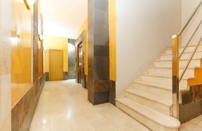 Resale - Apartment / flat - Torrevieia - Center