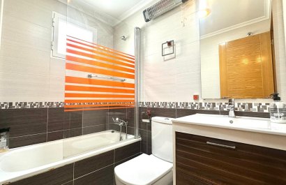 Resale - Apartment / flat - Torrevieia - Center