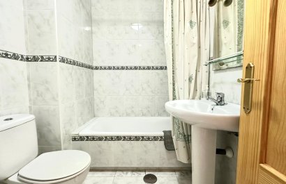 Resale - Apartment / flat - Torrevieia - Center