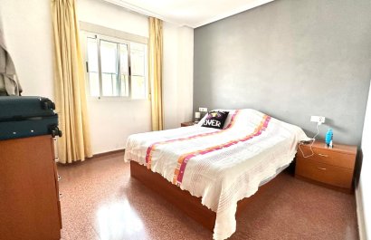 Resale - Apartment / flat - Torrevieia - Center