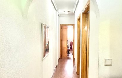 Resale - Apartment / flat - Torrevieia - Center