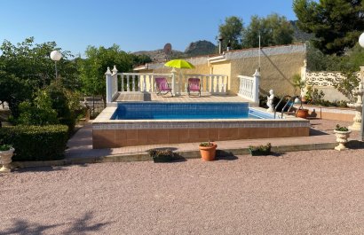 Resale - Villa - Sax