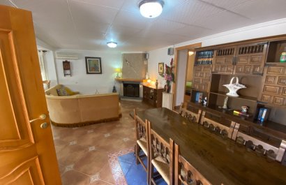 Resale - Villa - Sax