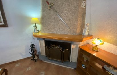 Resale - Villa - Sax