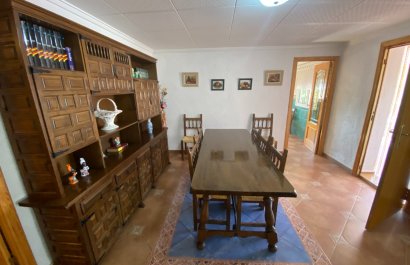 Resale - Villa - Sax