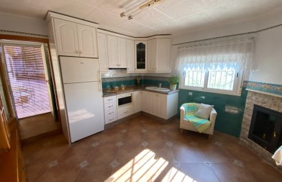 Resale - Villa - Sax