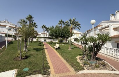 Resale - Apartment / flat - Orihuela Costa - La Zenia