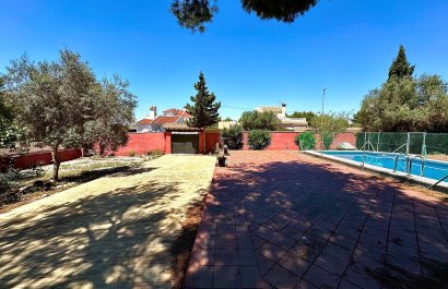 Resale - Villa - San Miguel de Salinas - Ciudad de las comunicaciones