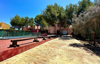 Resale - Villa - San Miguel de Salinas - Ciudad de las comunicaciones