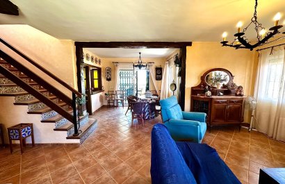 Resale - Villa - San Miguel de Salinas - Ciudad de las comunicaciones