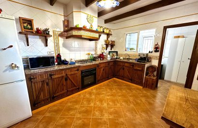 Resale - Villa - San Miguel de Salinas - Ciudad de las comunicaciones