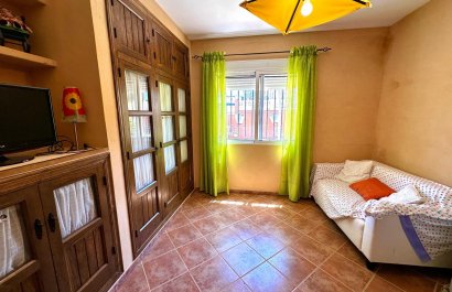 Resale - Villa - San Miguel de Salinas - Ciudad de las comunicaciones