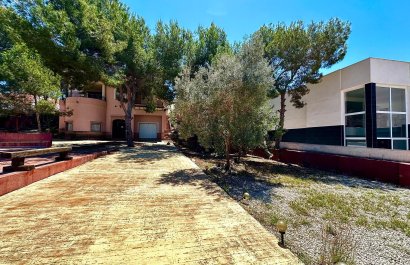 Resale - Villa - San Miguel de Salinas - Ciudad de las comunicaciones