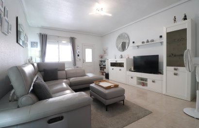 Reventa - Townhouse / Duplex - Benijofar - Monte Azul