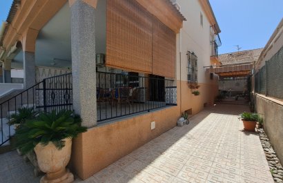 Reventa - Villa - Los Alcázares