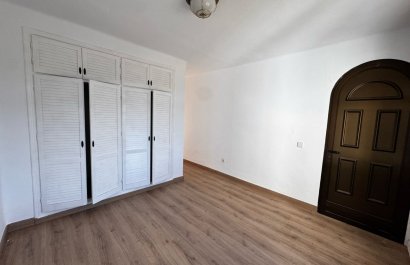 Resale - Villa - Orihuela Costa - Los Dolses