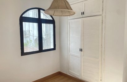 Resale - Villa - Orihuela Costa - Los Dolses