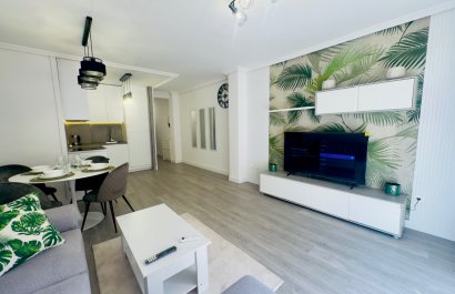 Resale - Apartment / flat - Torrevieia - Center