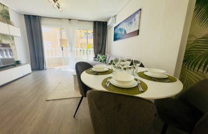 Resale - Apartment / flat - Torrevieia - Center