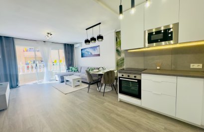 Resale - Apartment / flat - Torrevieia - Center