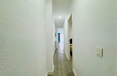 Resale - Apartment / flat - Torrevieia - Center