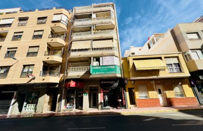Resale - Apartment / flat - Torrevieia - Center