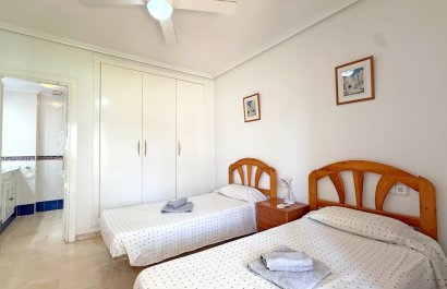 Resale - Apartment / flat - Orihuela Costa - Villamartín