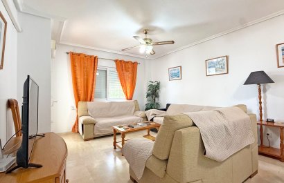 Resale - Apartment / flat - Orihuela Costa - Villamartín