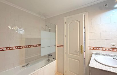 Resale - Apartment / flat - Orihuela Costa - Villamartín