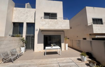 Resale - Villa - Orihuela Costa - La Zenia